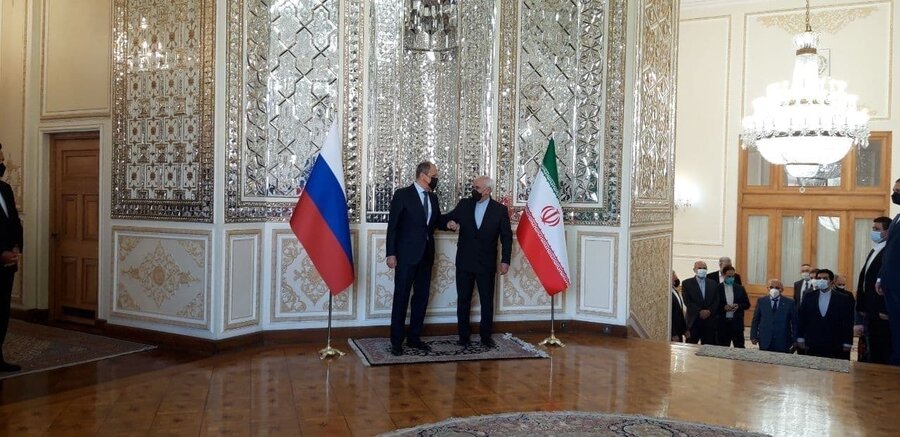 عکس | وزیر خارجه روسیه در تهران با ظریف دیدار کرد