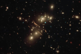 شکوه یک خوشه کهکشانی از نگاه هابل