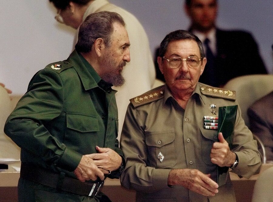 فیدل و رائول کاسترو