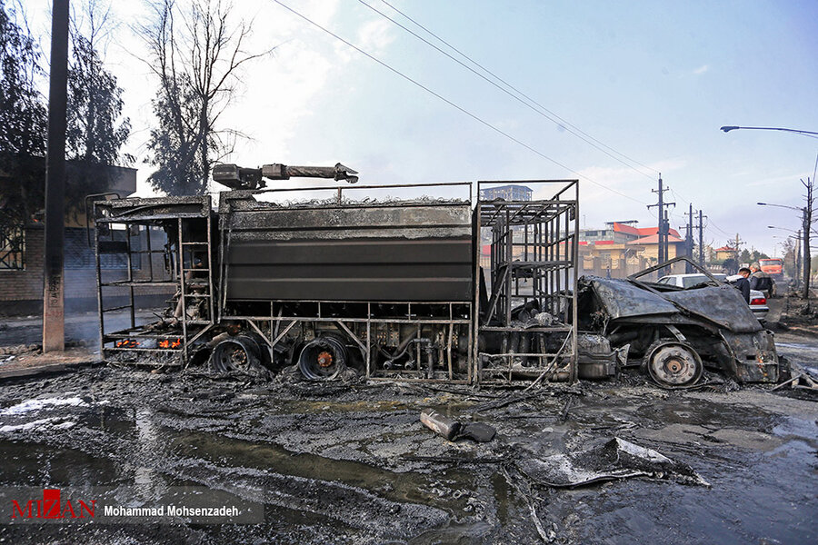 تصاویر | ماشین‌های سوخته در آتش سوزی کارخانه الکل