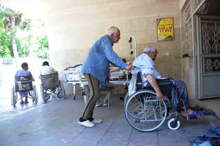 «مجتمع سالمندان حجت» خانه کهنسالان معلول، بیمار و رهاشده است | بهشـت فراموش شده‌ها