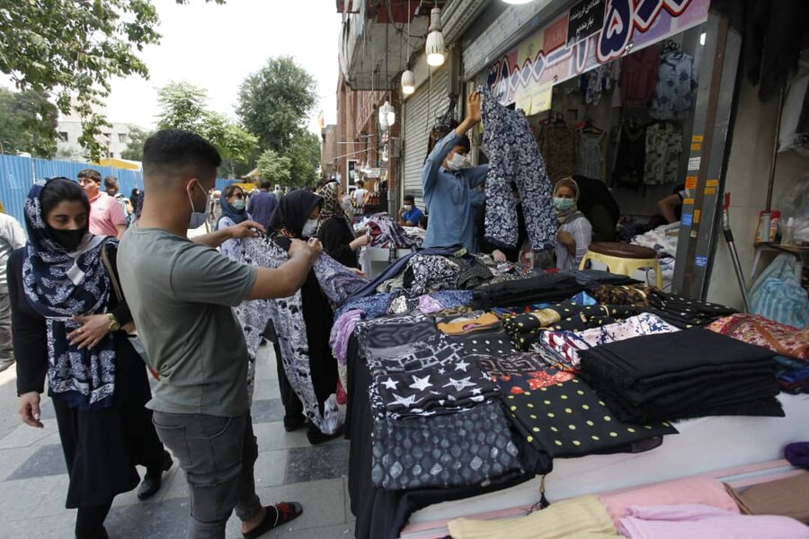 تصاویر |  نخستین روز بازگشت کسبه و مردم به بازار تهران