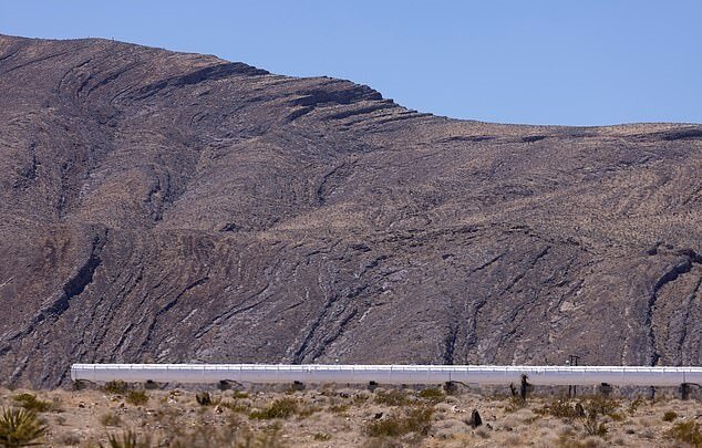 تصاویر از لاس وگاس| سفر با لوله های آهنی با سرعت دو برابر هواپیما