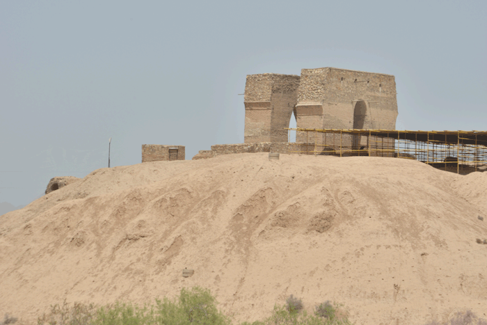 خاندان تبعیدی زندیه، اولین ساکنان قلعه یافت‌آباد
