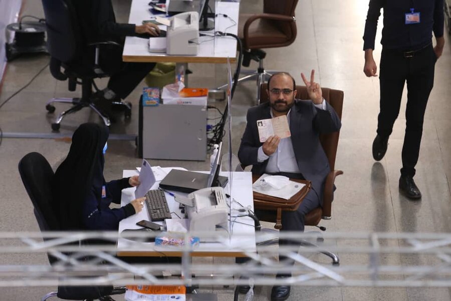 گزارش و تصاویر نخستین روز ثبت‌نام نامزدهای انتخابات ریاست جمهوری | سعید محمد: رضایت ولی و مردم برای من مهم است | در حال تکمیل