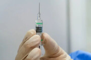 امارات و بحرین دوز سوم یادآور واکسن  کرونای سینوفارم را به مردم عرضه می‌کنند