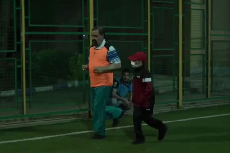 فوتبال بازی کردن محسن رضایی