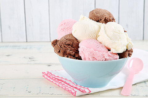 طرز تهیه بستنی خانگی | فوت‌وفن درست کردن بستنی شکلاتی در خانه - همشهری  آنلاین