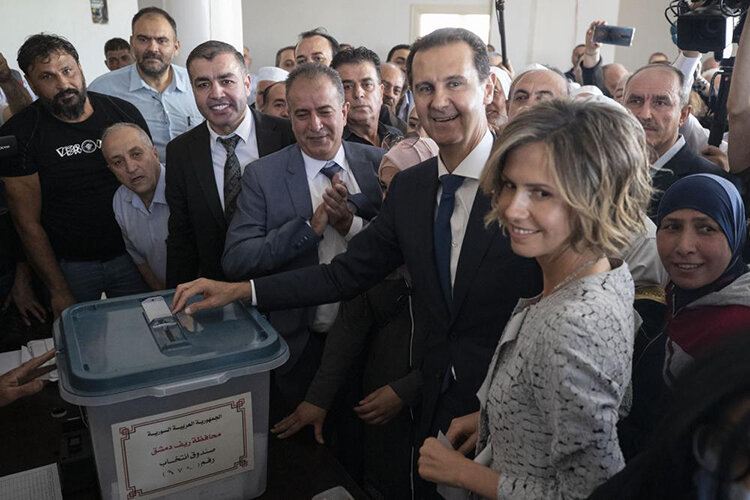 بشار اسد و همسرش اسما در انتخابات سوريه