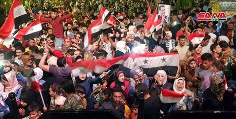 پایکوبی مردم سوریه با اعلام پیروزی بشار اسد