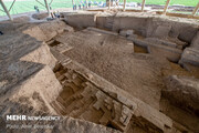 عکس | دروازه تازه کشف‌شده تخت جمشید به روی گردشگران گشوده شد | ۱۰ سال تحقیق روی دروازه ۲۵۰۰ ساله