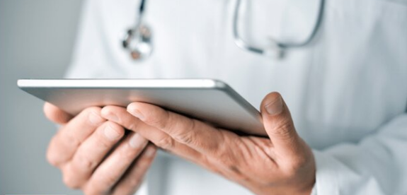 استفاده از خدمات آنلاین سایت‌های نوبت‌دهی چه فوایدی دارد؟