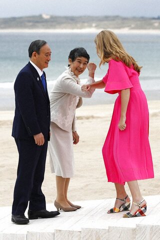 ماریکو سوگا همسر نخست‌وزیر ژاپن، یوشیهیده سوگا