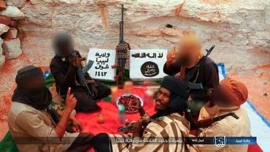 تصاویر | جنجال انتشار عکسهای داعشی عامل حمله تروریستی لیبی 