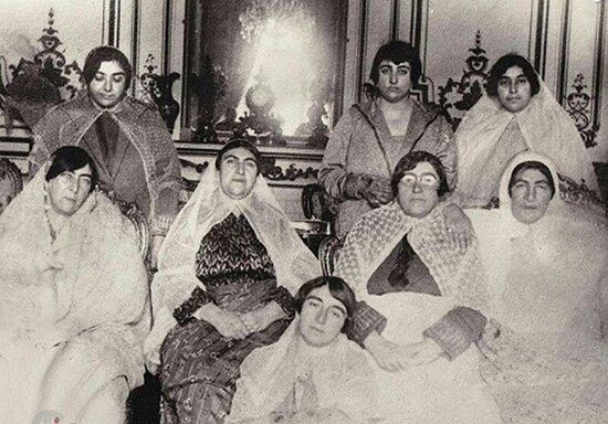 تصاویری از مد و پوشاک زنان قجری | زنان در دوره قاجار چه می‌پوشیدند؟