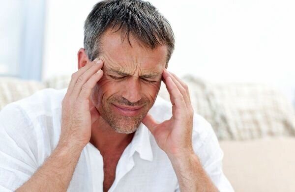 ۱۰ ترفند خانگی که سردردتان را بدون نیاز به قرص درمان می‌کند