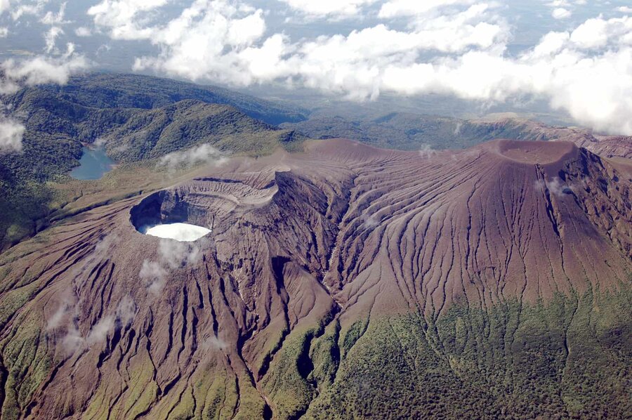 آتشفشان کاستاریکا