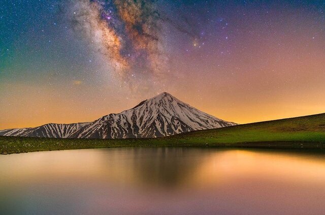 تصویر کهکشان راه شیری بر فراز قله دماوند - عکاس: مسعود قدیری