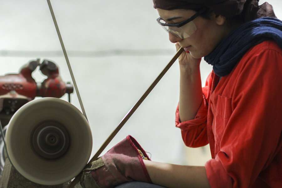 نقش هاي  برنز بر آرزوهاي شيرين كودكي