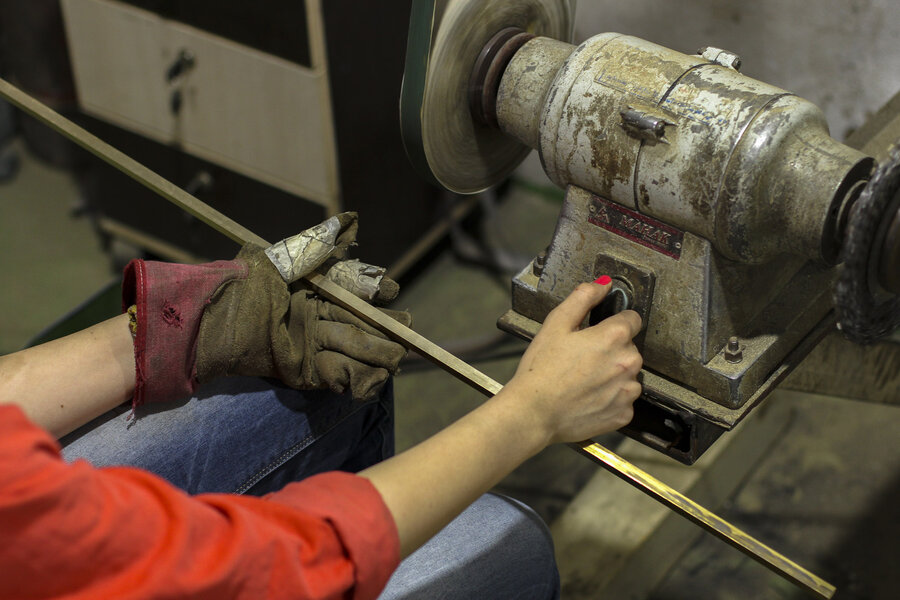 نقش هاي  برنز بر آرزوهاي شيرين كودكي