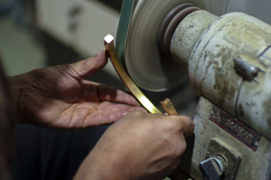 نقش هاي  برنز بر آرزوهاي شيرين كودكي