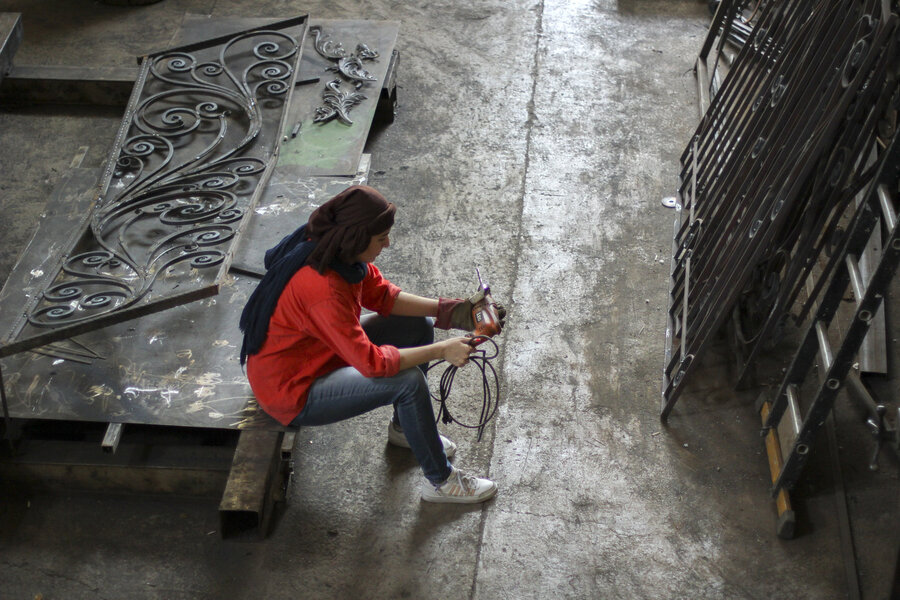 نقش هاي  برنز بر آرزوهاي شيرين كودكي