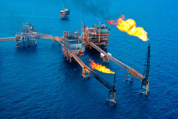 نوسان قیمت جهانی نفت خام