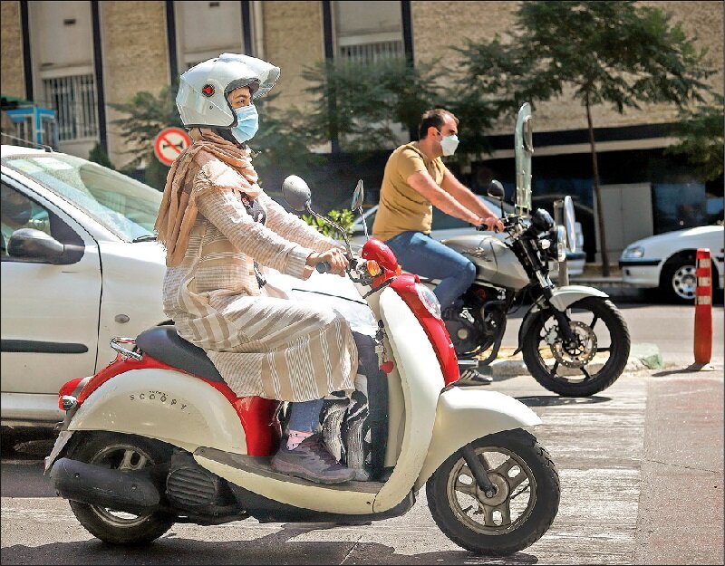 شرط صدور گواهینامه موتورسیکلت برای زنان | پلیس: زن و مرد فرقی نمی‌کند اما قانون اجازه نمی‌دهد