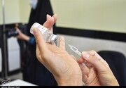 وزارت بهداشت: محدودیتی برای تزریق واکسن‌های مجوزدار نیست | عدم تزریق آسترازنکا برای زنان زیر ۵۰ سال فقط توصیه است