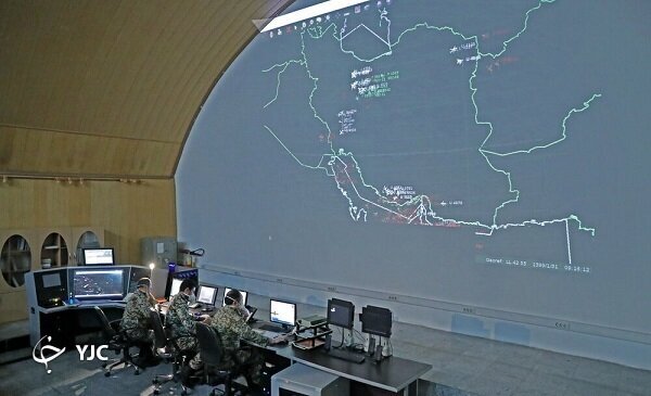 تصاویر | این رادار ۳ هزار کیلومتری دشمن را در پایگاه‌های خودش رصد می‌کند