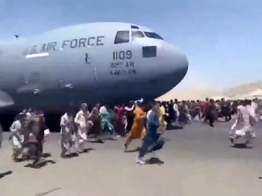 سقوط از هواپیما کابل