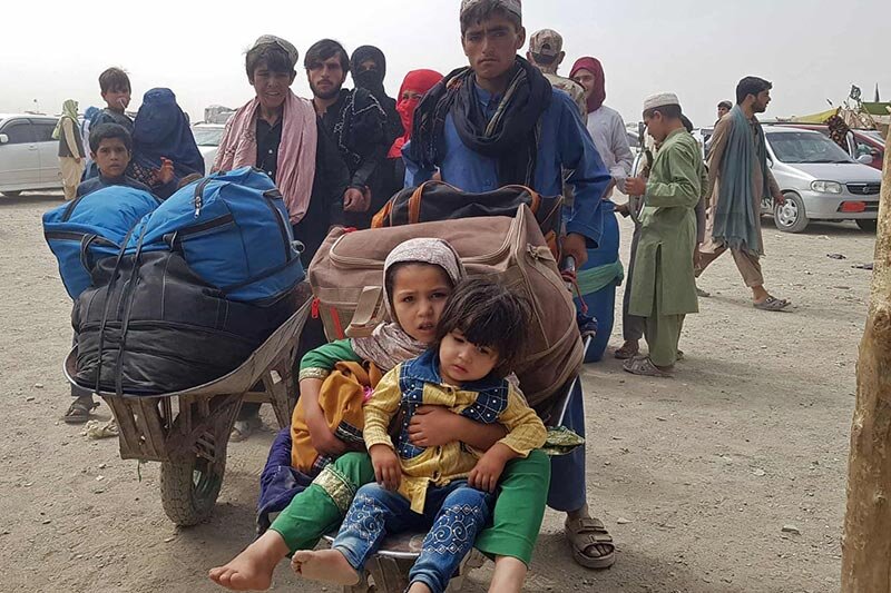تصاویر | فرار با فرغون و هواپیما در نخستین روزهای حکومت طالبان بر افغانستان