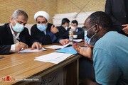 ماجرای نامه مادر یکی از محکومان حوادث دی ۹۶ به اژه‌ای | بازدید دادستان تهران به همراه ۲۰۰ قاضی از زندان اوین