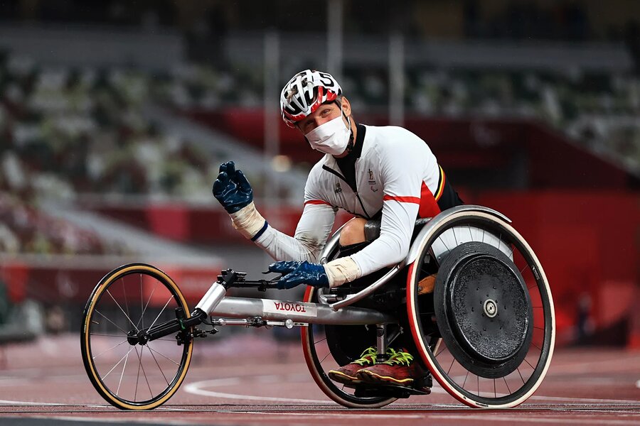عکس | ویلچر خرابی که یک دونده پارالمپیکی را رکورد دار جهان کرد
