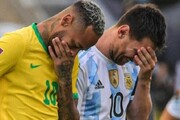 اتفاق عجیب در دیدار برزیل و آرژانتین | پلیس برای دستگیری بازیکنان وارد زمین شد!