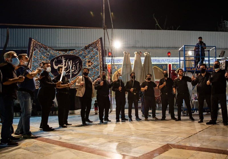 تاریخچه رژه عاشورایی شاه‌حسین گویان (شاخسی) | چهارپایه‌خوانی آیین سنتی تهرانی‌ها در بازار