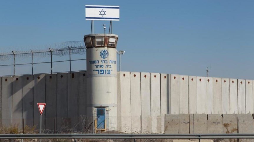 جزئیات تکان‌دهنده از استحکامات و تدابیر امنیتی صهیونیست‌ها در زندان جلبوع | چگونه ۶ اسیر فلسطینی از این زندان فوق امنیتی گریختند؟