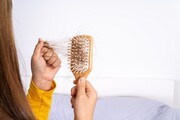 موی آسیب دیده چه مویی است ؛ ۷ نشانه موهای آسیب دیده | علت خشکی و ریزش مو چیست؟