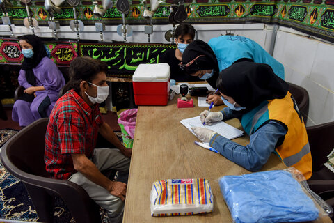 اجرای طرح واکسیناسیون مناطق حاشيه شهر تهران