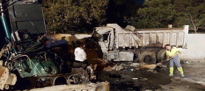تصاویر | تصادف مرگبار کامیون‌ها در خیابان ولنجک تهران | ۳ نفر کشته شدند