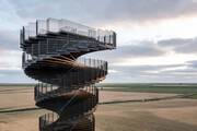 طراحی یک برج فولادی ۲۵ متری با الهام از ساختار مارپیچی DNA