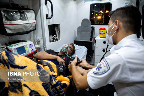 ورود تریلی به دو واحد تجاری در قم