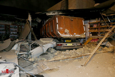 ورود تریلی به 2 واحد تجاری