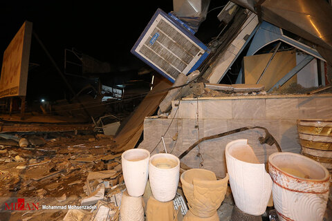 ورود تریلی به 2 واحد تجاری