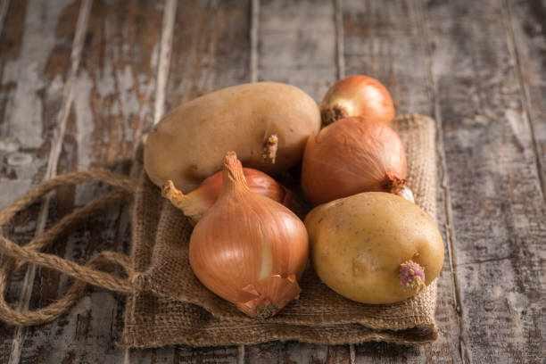 Potatoes and onions - سیب زمینی و پیاز