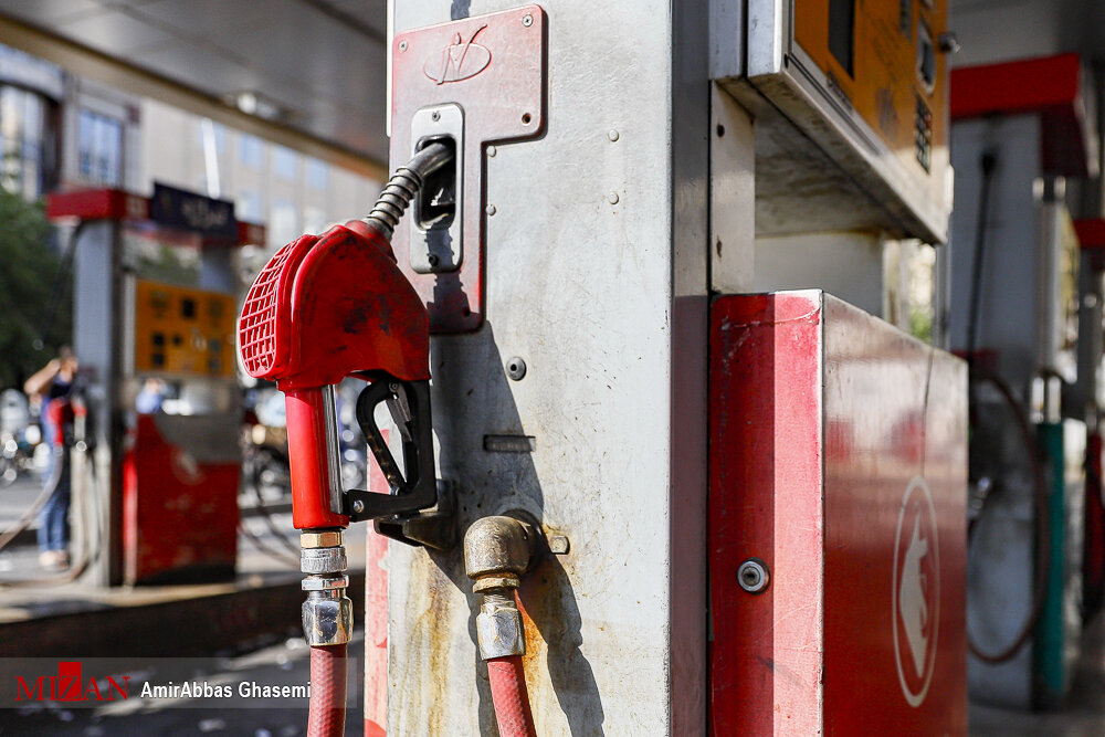 تصمیم مجلس درباره قیمت بنزین و حامل‌های انرژی | گران می‌شوند؟
