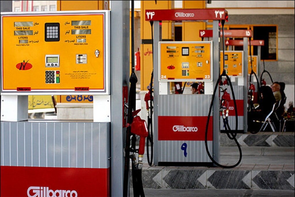 آخرین خبر از سهمیه جبرانی بنزین/ احتمال افزایش سهمیه بنزین آذر 1400 به 120 لیتر