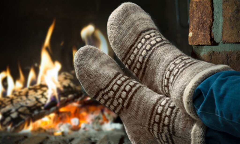 سرد شدن پاها - جوراب - سرما - زمستان
