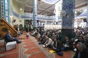 شهردار تهران در مسجد امیرالمؤمنین(ع) | مشکلات دارالمومنین با مشارکت مردم قابل حل است