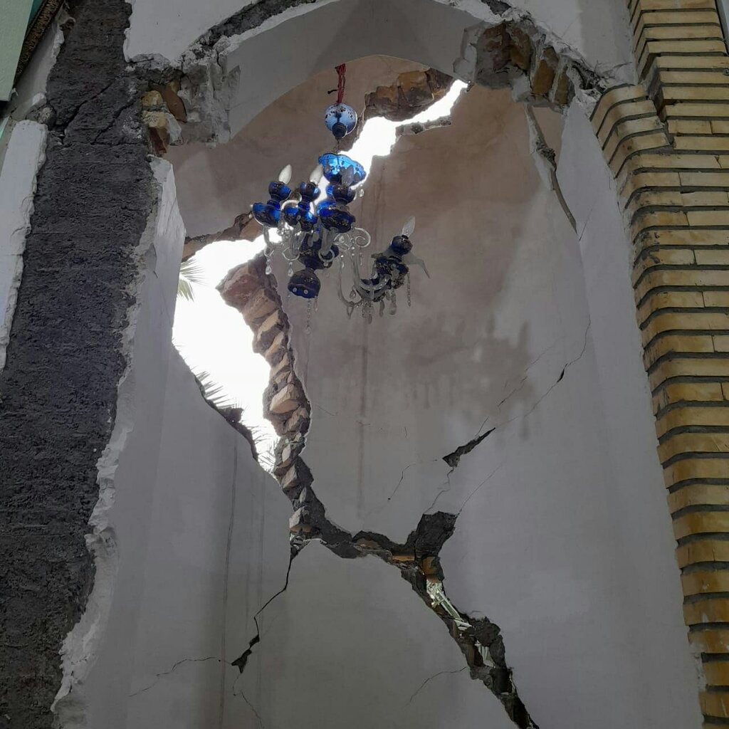تصاویر | تخریب بخش‌هایی از مسجد فین بندرعباس در زلزله لافت